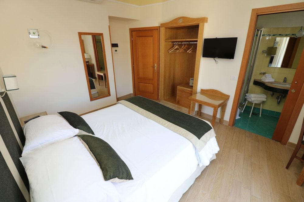 Economy Twin Room