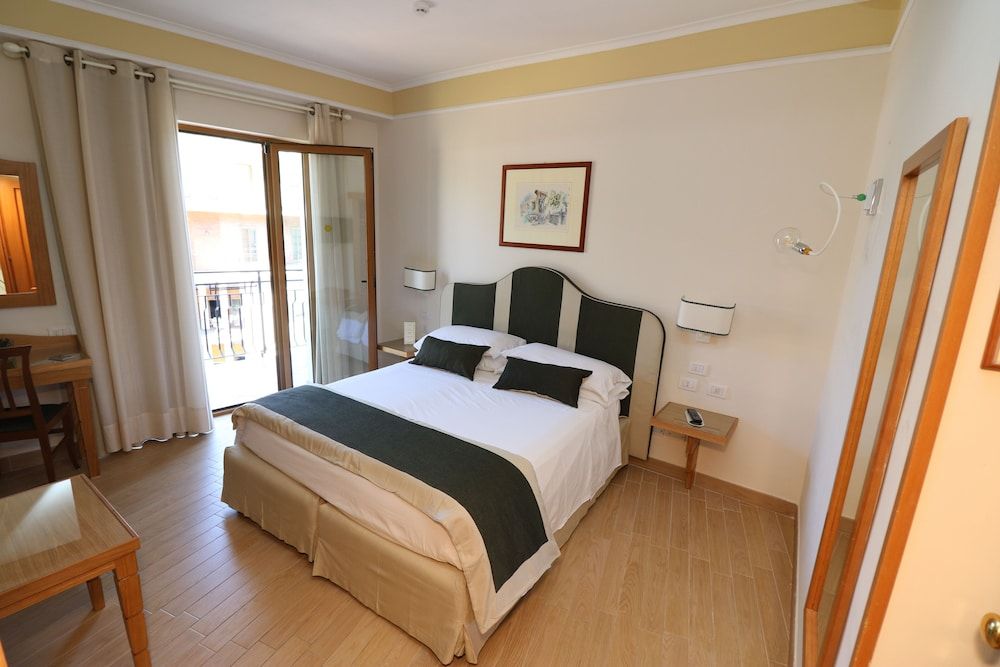 Classic Double Room, Balcony