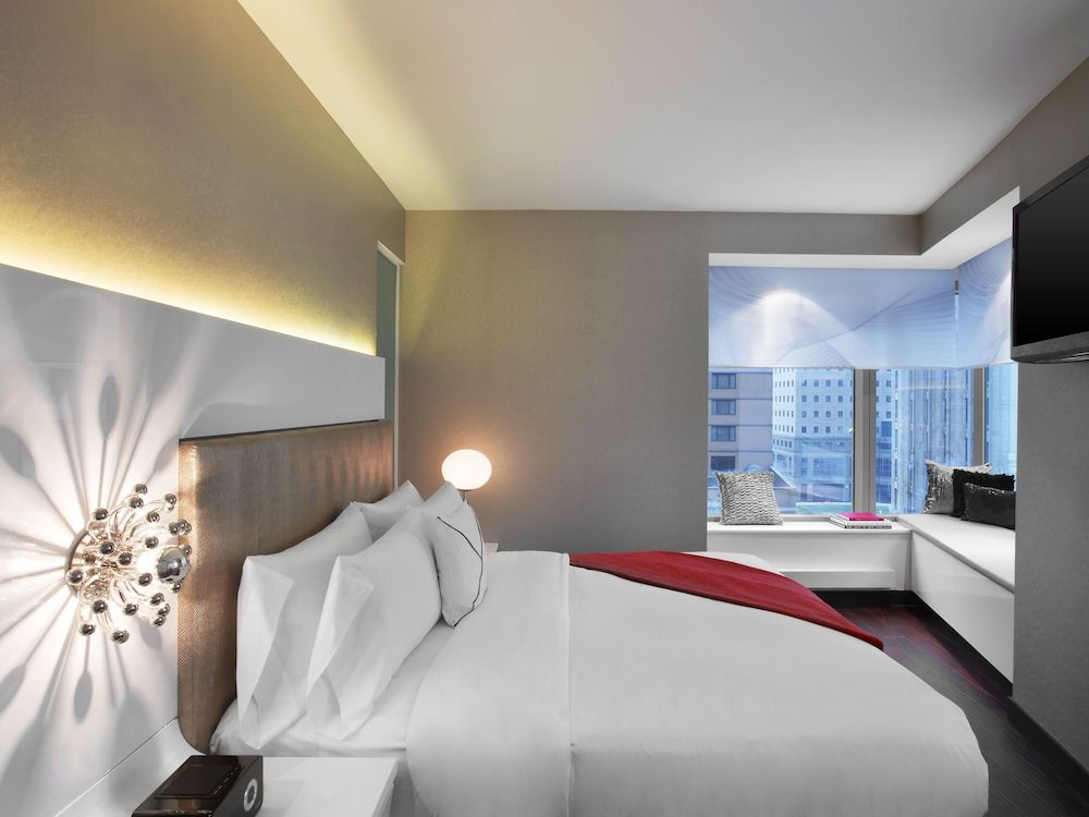 1 King Bed 1-Bedroom Suite with City View