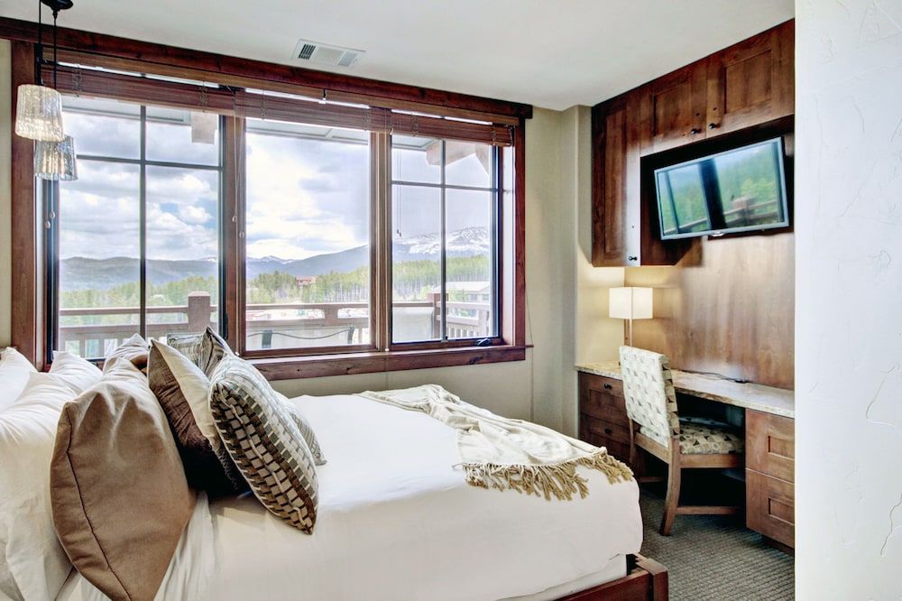 Condo, 3 Bedrooms
