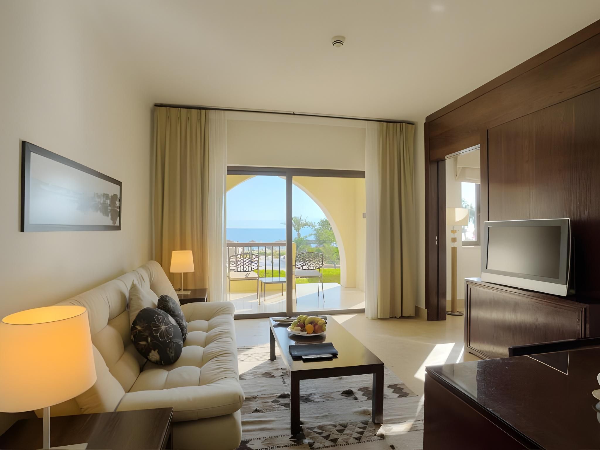 Family Suite (2 Adults + 2 Children)