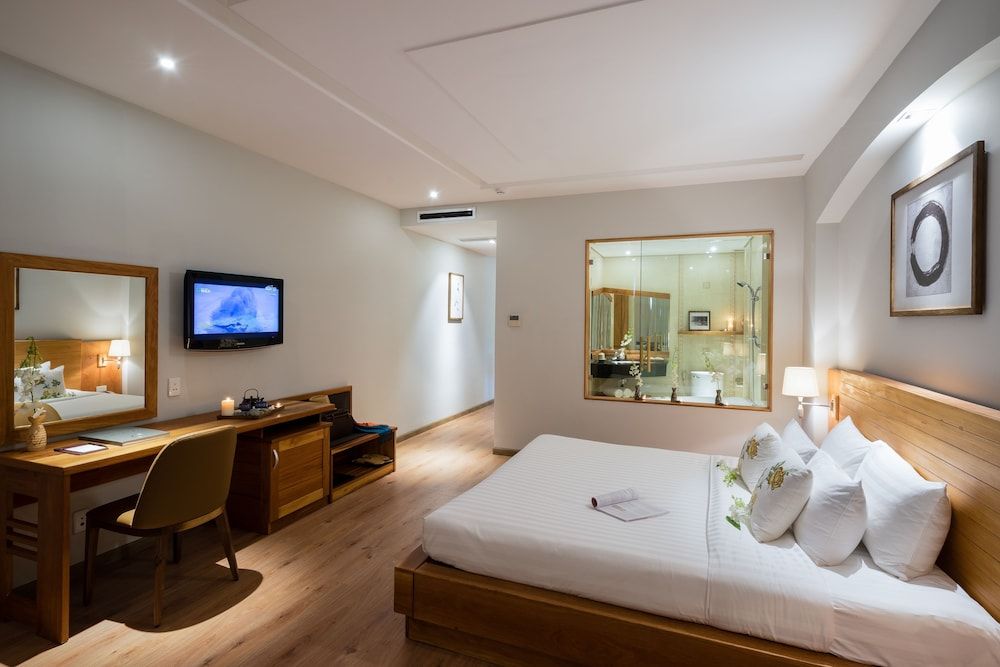 Suite King Bed with afternoon tea