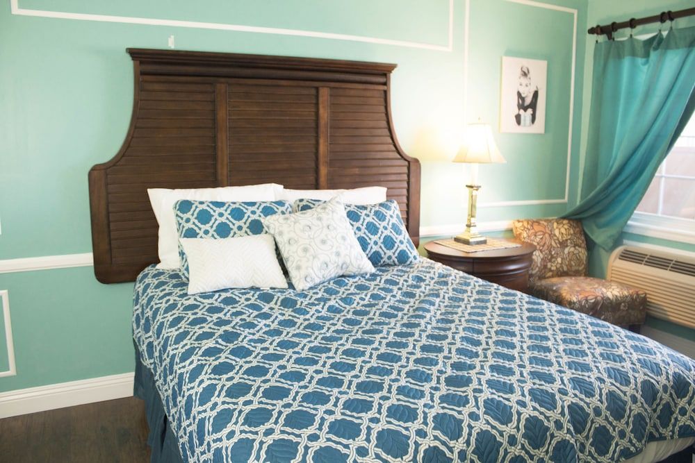 Travel Inn And Suites Tiffany Room 2