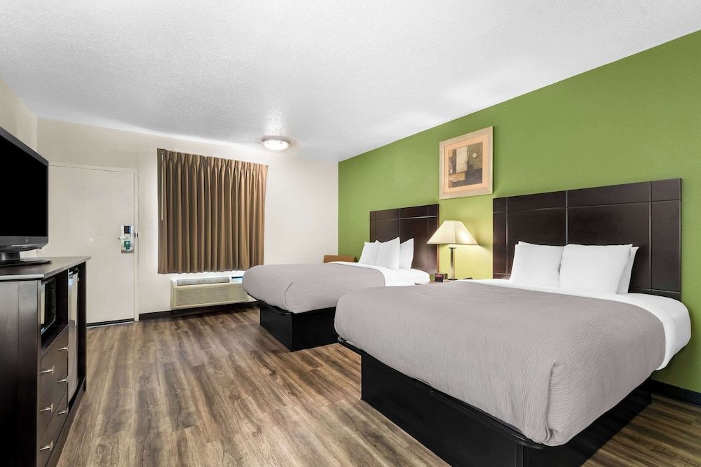 Room, 2 Queen Beds, Accessible, Non Smoking