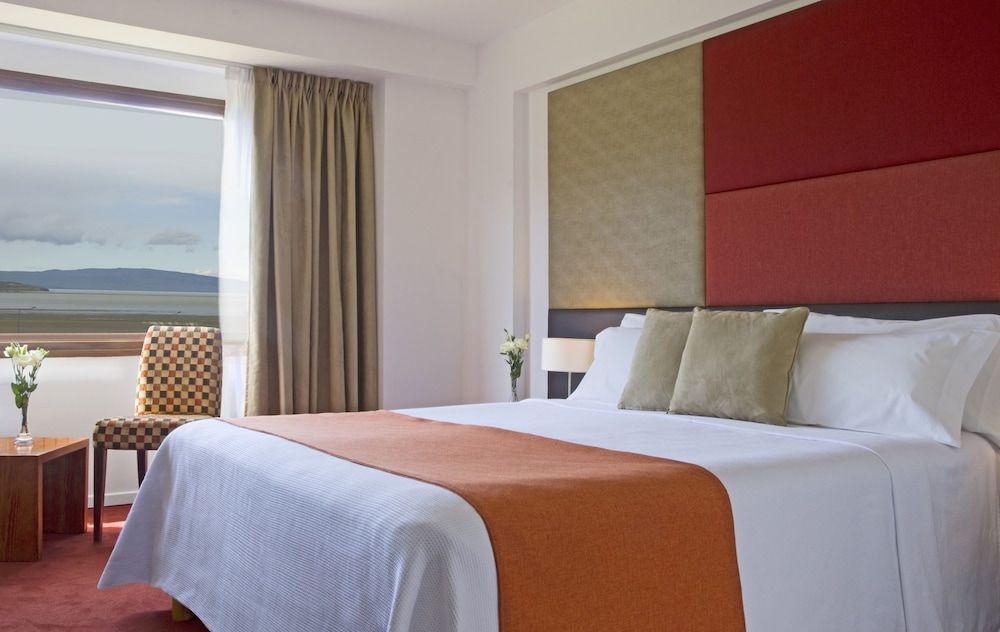 Rochester Calafate Deluxe Room, 1 Queen Bed, Lake View