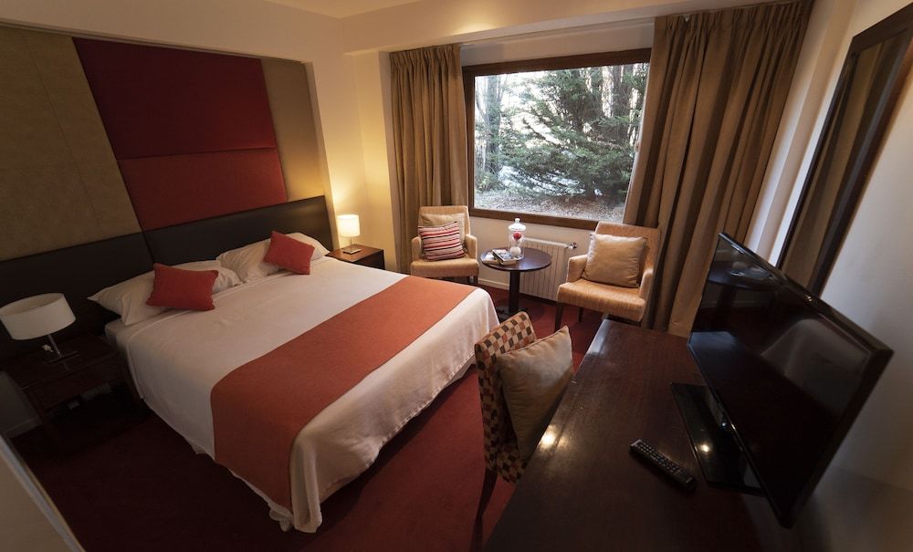 Rochester Calafate Deluxe Room, 1 Queen Bed, Lake View 2