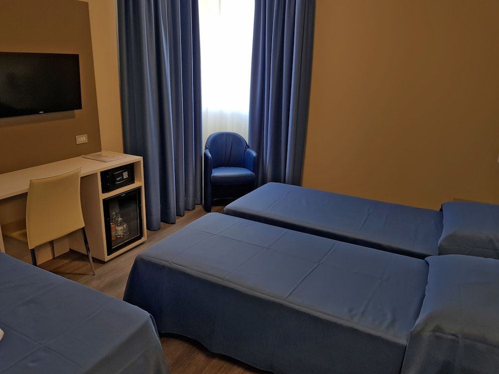 Hotel Oleggio Malpensa Triple Room 4