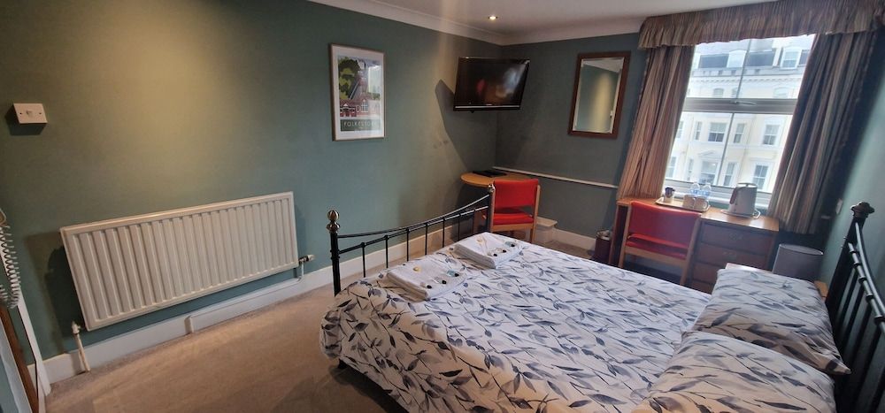 Portland Hotel Basic Double Room, Ensuite 5