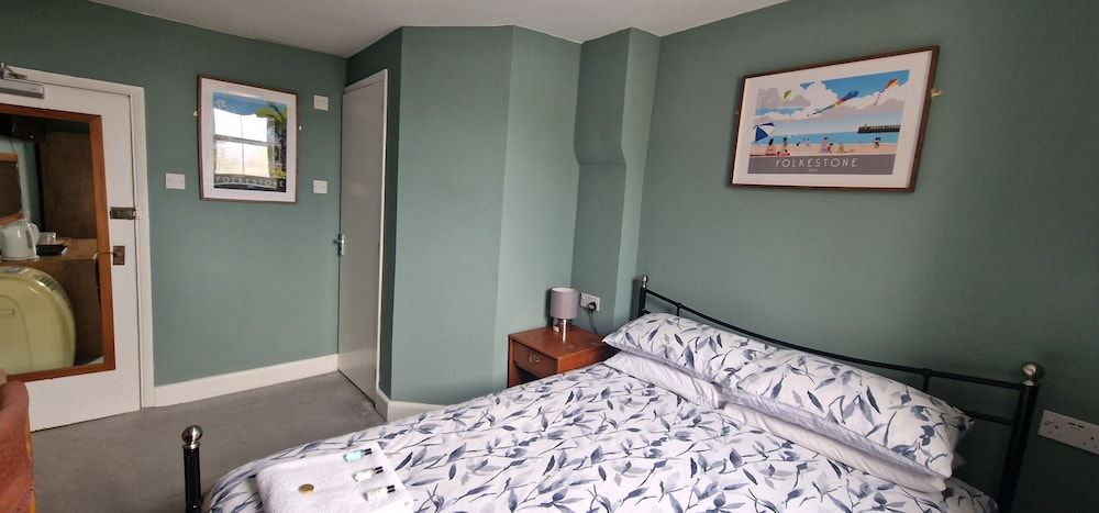 Portland Hotel Basic Double Room, Ensuite 6