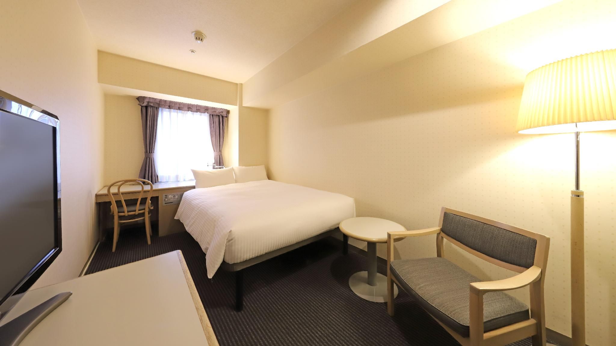 Semi Double Room - Non-Smoking