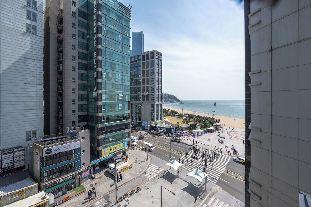 undefined Sunset Hotel 7