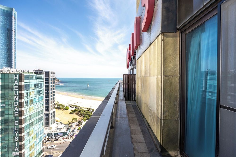 undefined Sunset Hotel 7