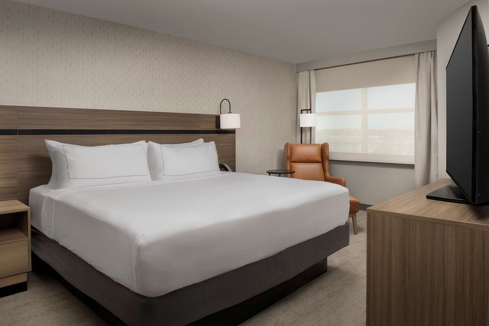 King, Suite, 2 Bedrooms