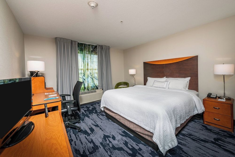 Room, 1 King Bed (Hearing Accessible)