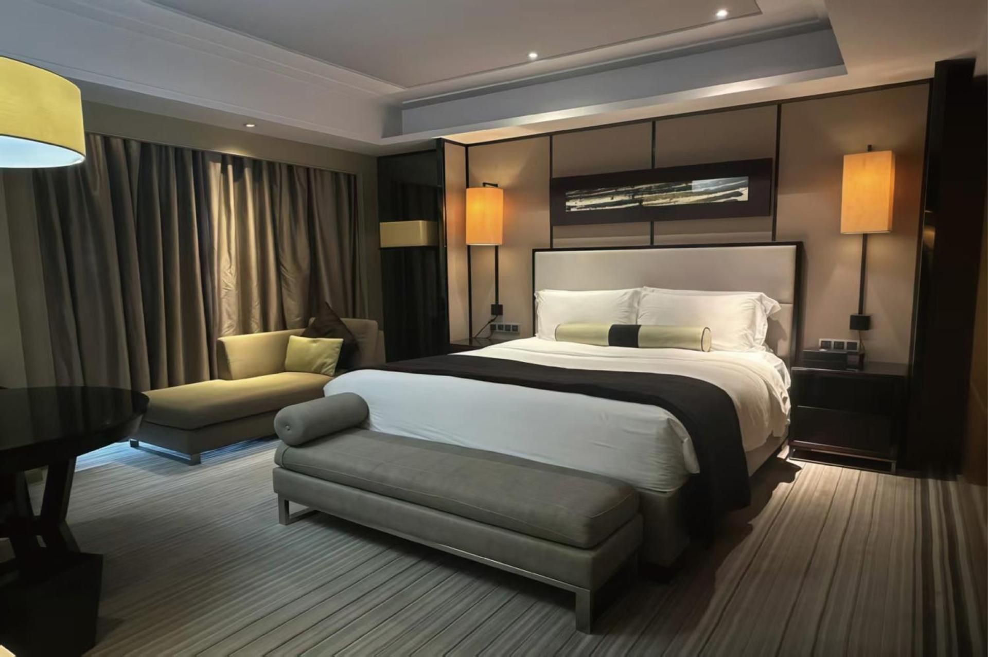 Standard Queen Room