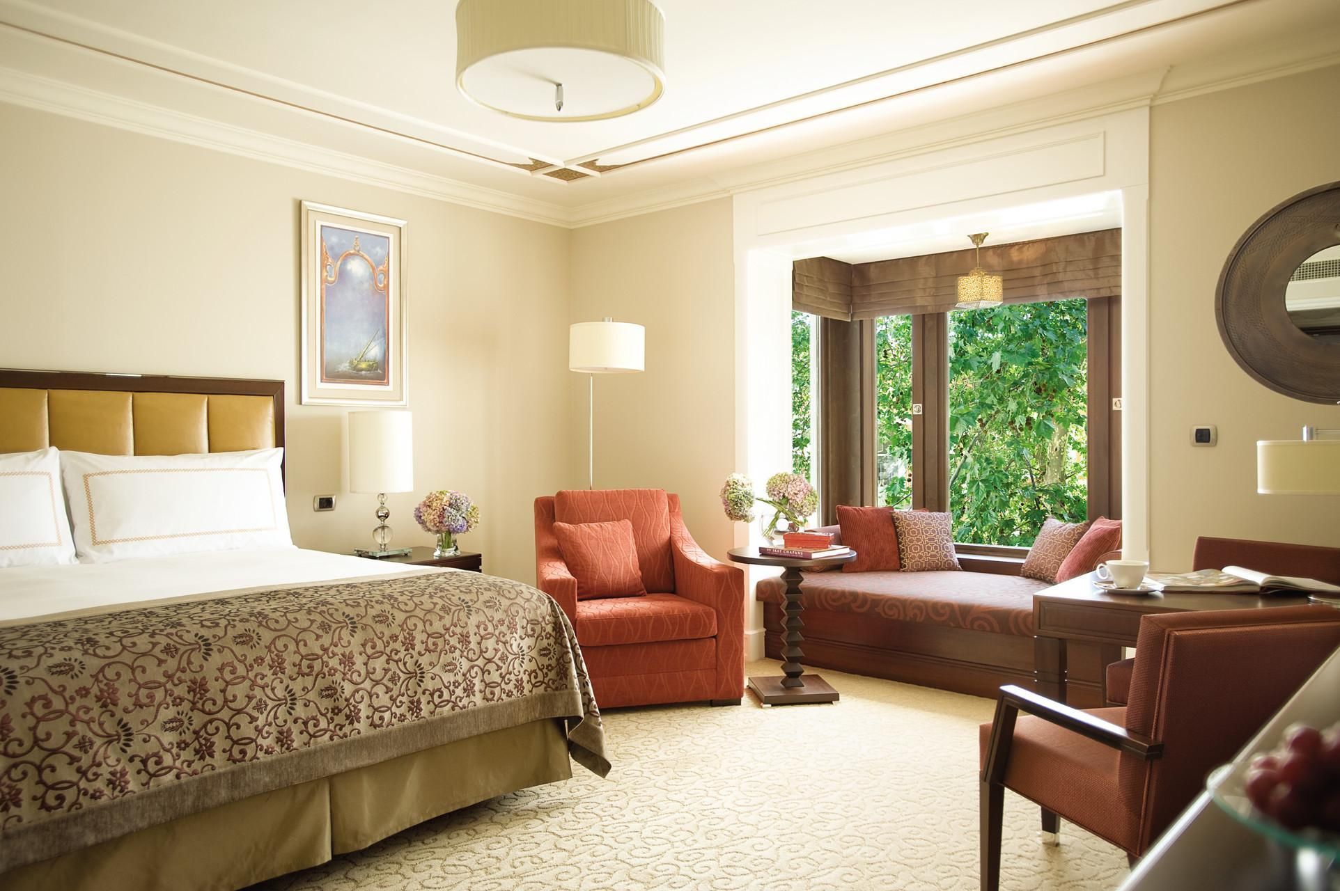 Superior Room with King Bed