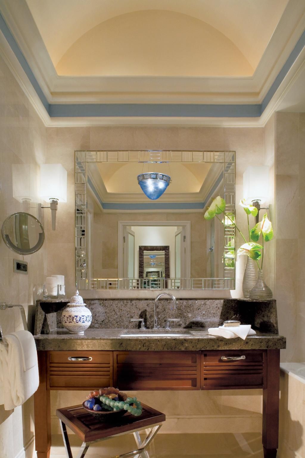 undefined Four Seasons Hotel Istanbul at the Bosphorus 6