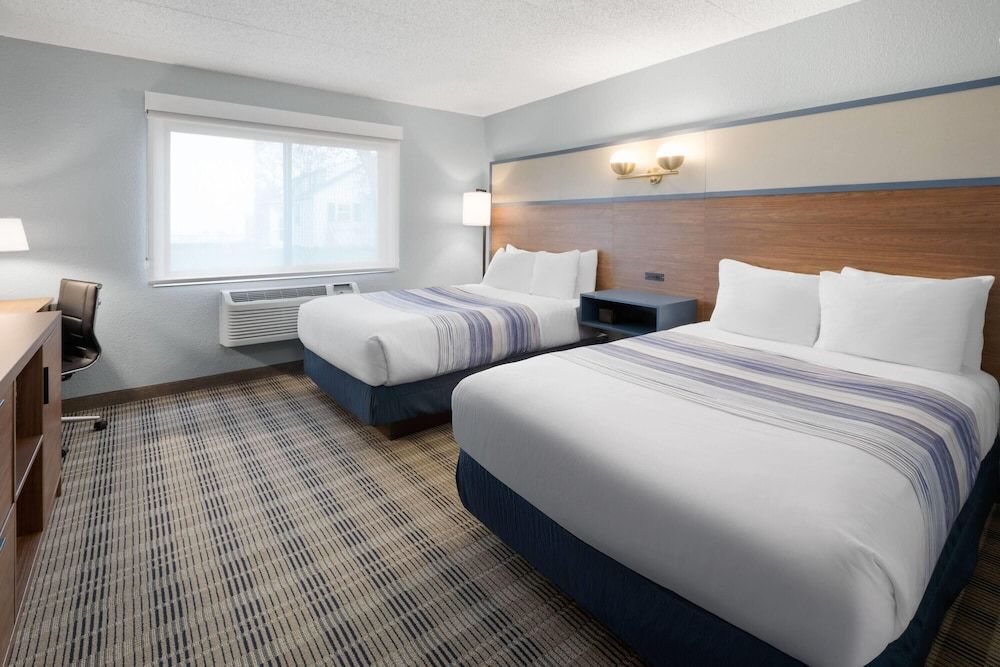 Room, 2 Double Beds, Accessible, Non Smoking (Roll-In Shower)