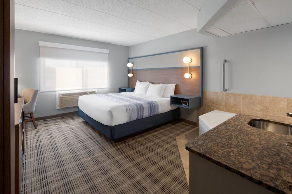 Deluxe Studio Suite, 1 King Bed, Non Smoking