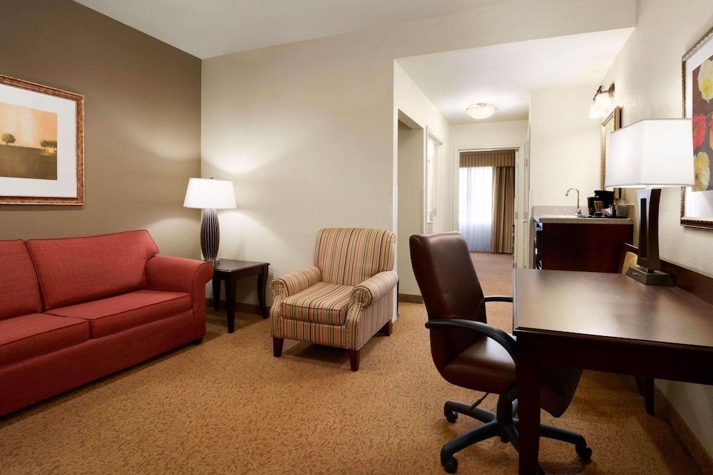 Suite, 1 Bedroom, Accessible, Non Smoking (1 King Bed with Sofabed)