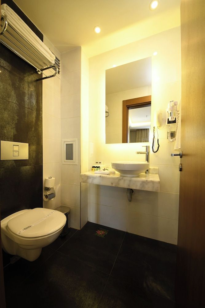 Grand Star Hotel Bosphorus & Spa Standard Double or Twin Room 9