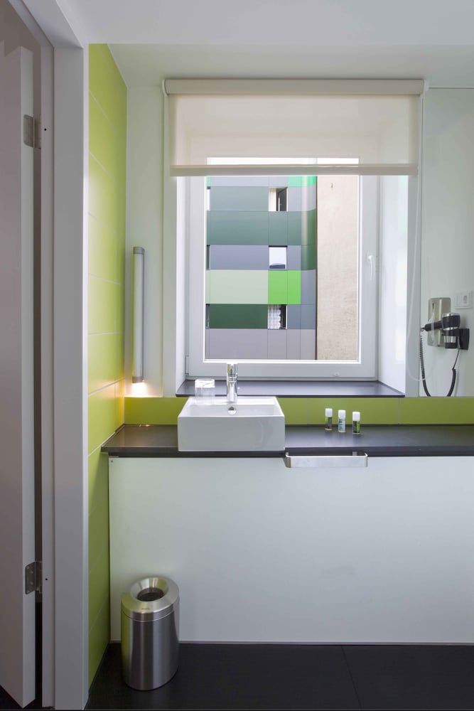 Hotel Gat Point Charlie Berlin Grand Double or Twin Room 5