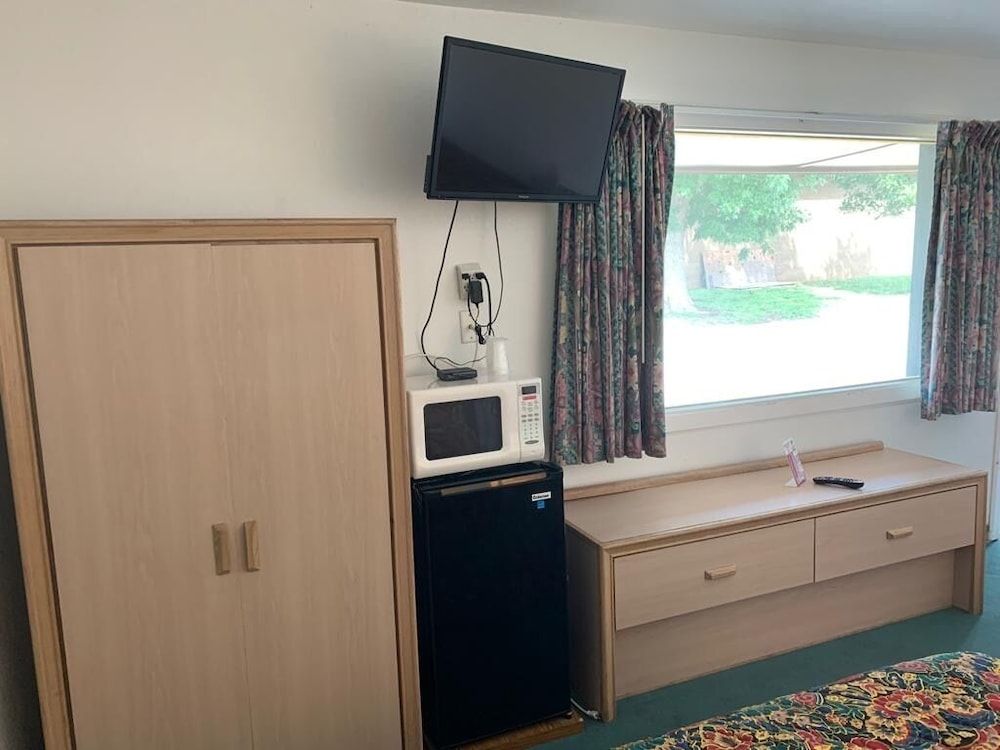 Budget Lodge Inn Abilene Two queen beds non smoking 2