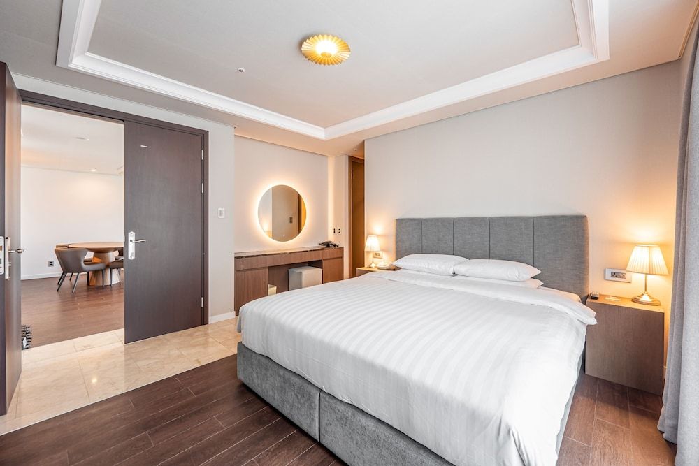 Haeundae Centum Hotel Family Suite (self-catering)