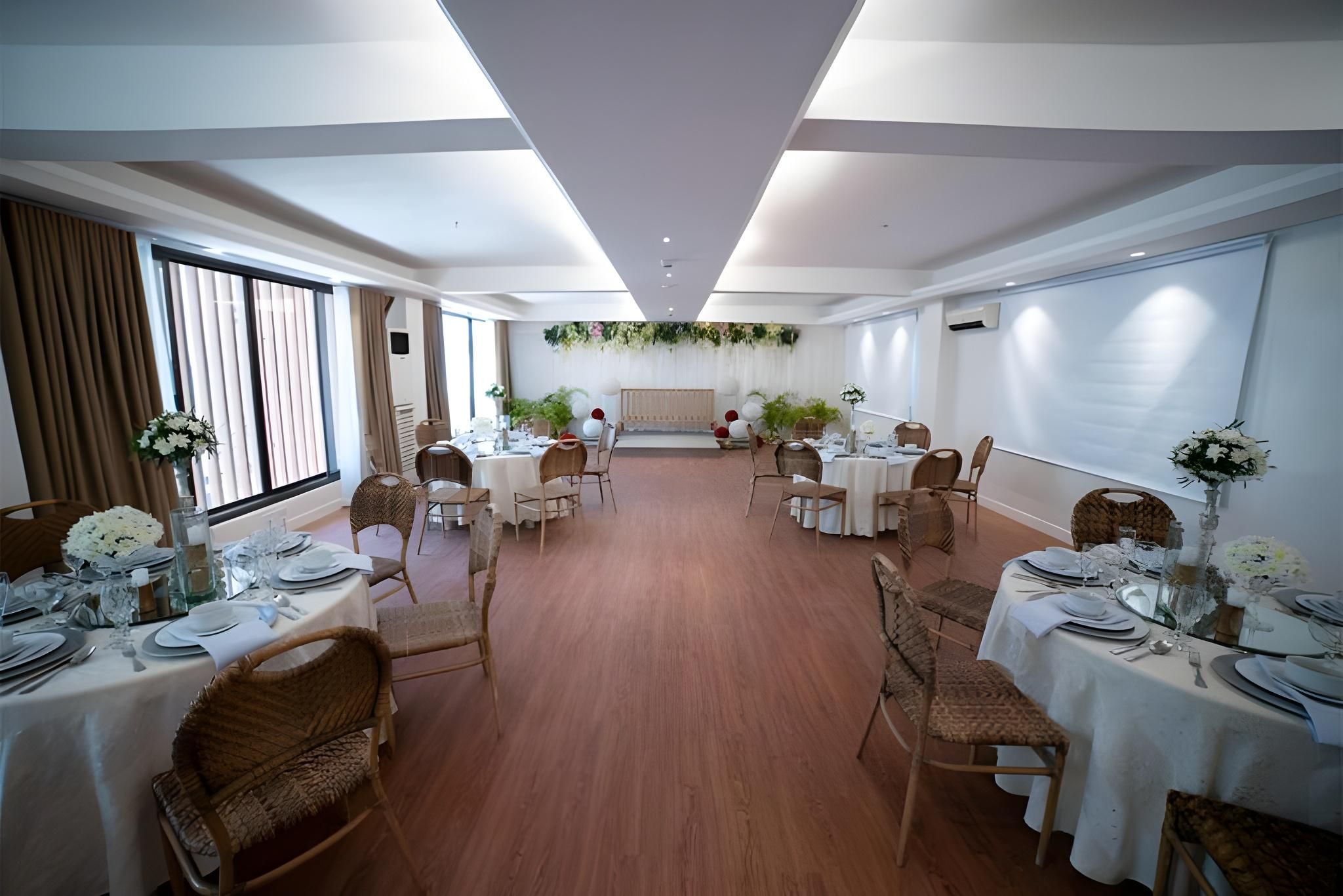 undefined Patio Pacific Hotel 6