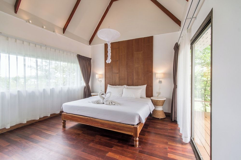 Sea View Suite