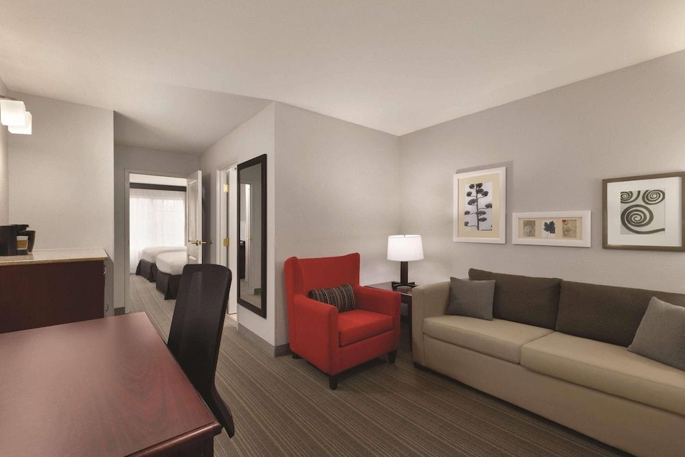Suite, 2 Queen Beds, Non Smoking (Upgrade)