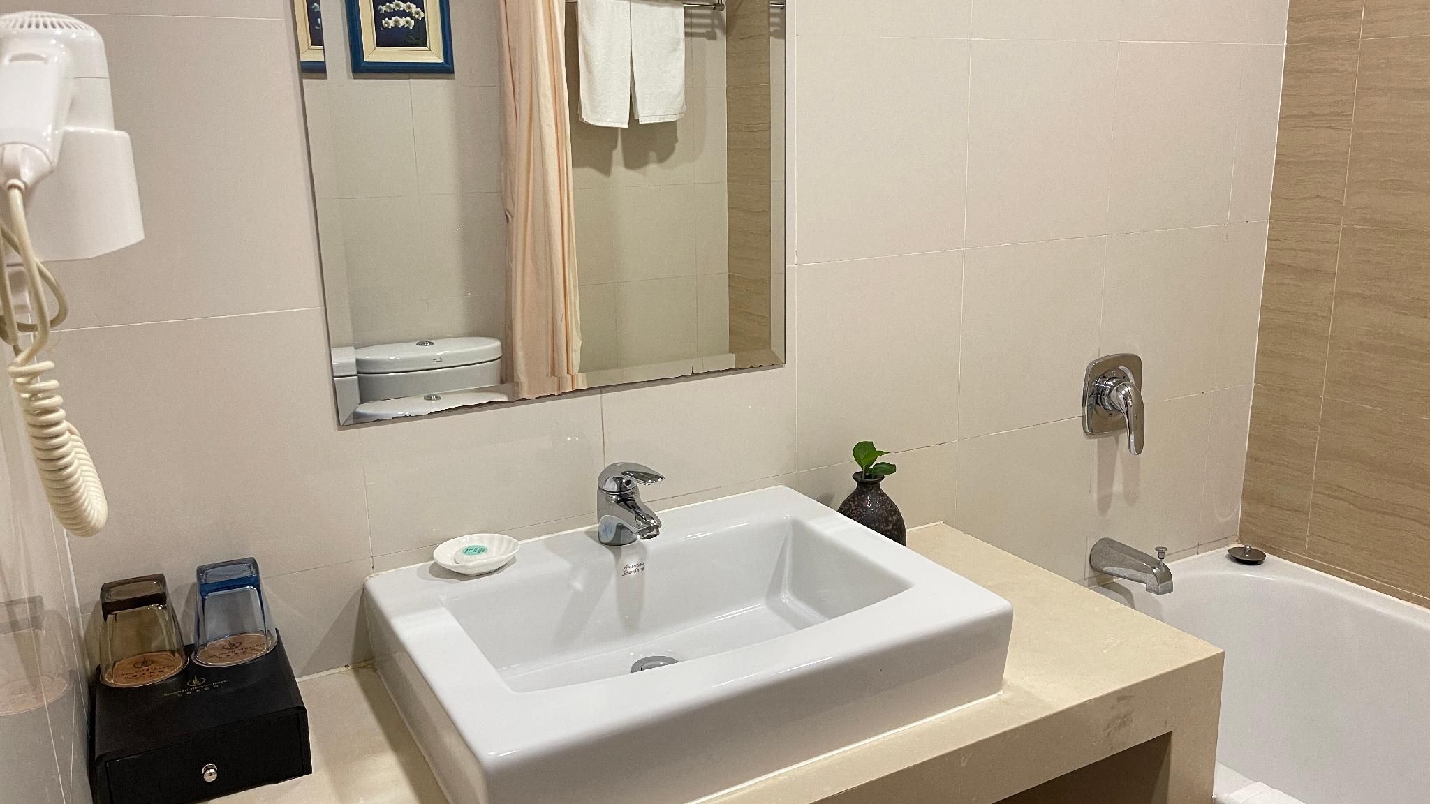 Seventh Heaven Hotel Superior Twin bed 2