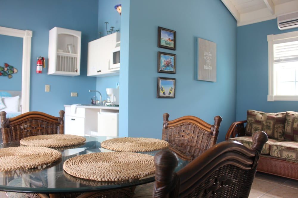 Hideaways Exuma Deluxe Cottage, 1 King Bed, Garden View, Beachside 10