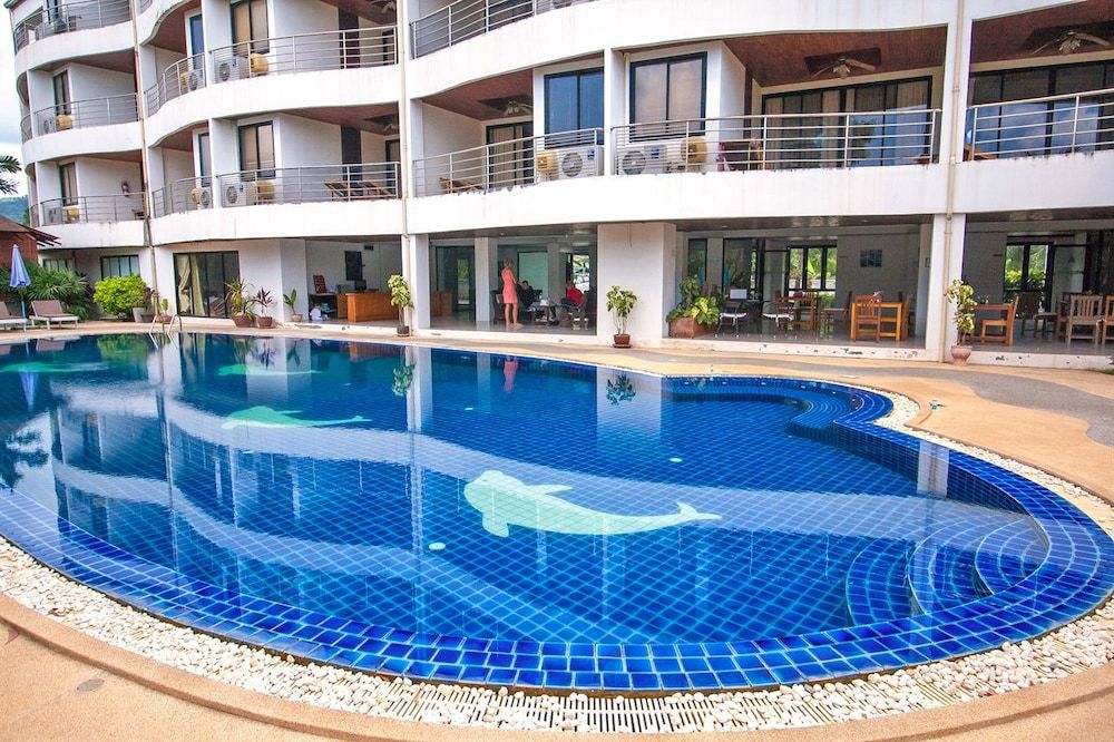 undefined Chaweng Lakeview Condotel 4