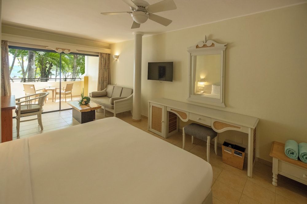Junior Suite, Oceanfront