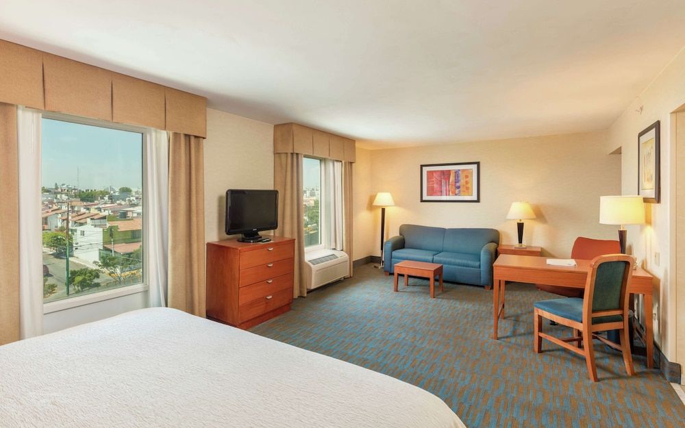 Studio Suite, 1 King Bed, Non Smoking