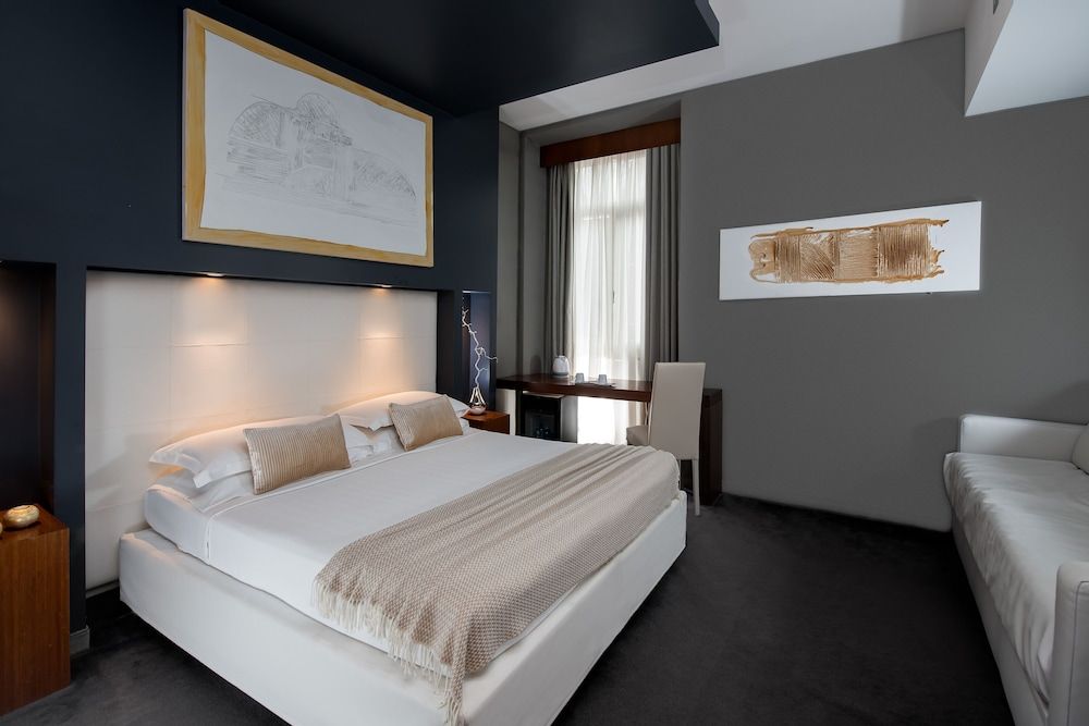 undefined Hotel Metropolis 10