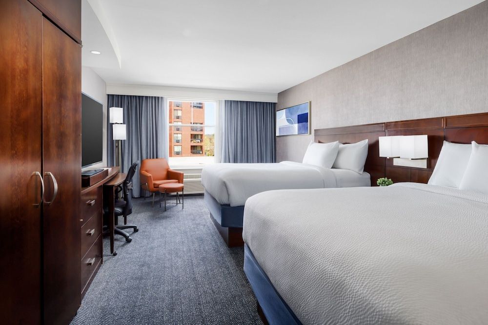 Room, 2 Queen Beds, Non Smoking (Hearing Accessible)