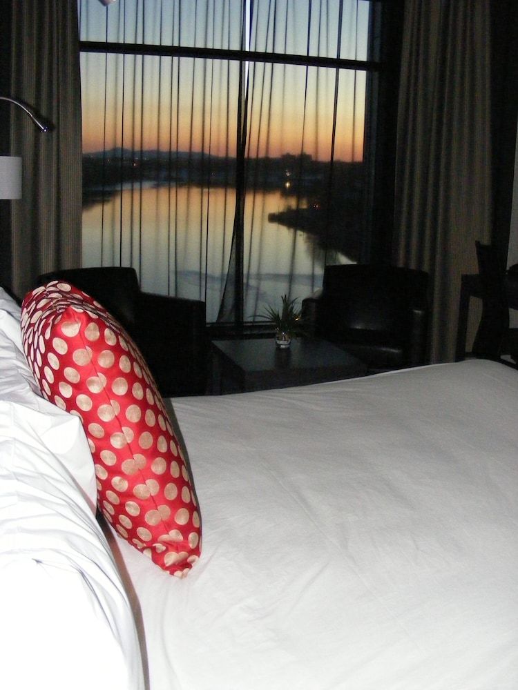 Grand Times Hotel Sherbrooke Manhattan Suite 2