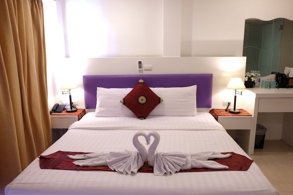 Armoni Patong Beach Hotel Superior Double or Twin Room 3