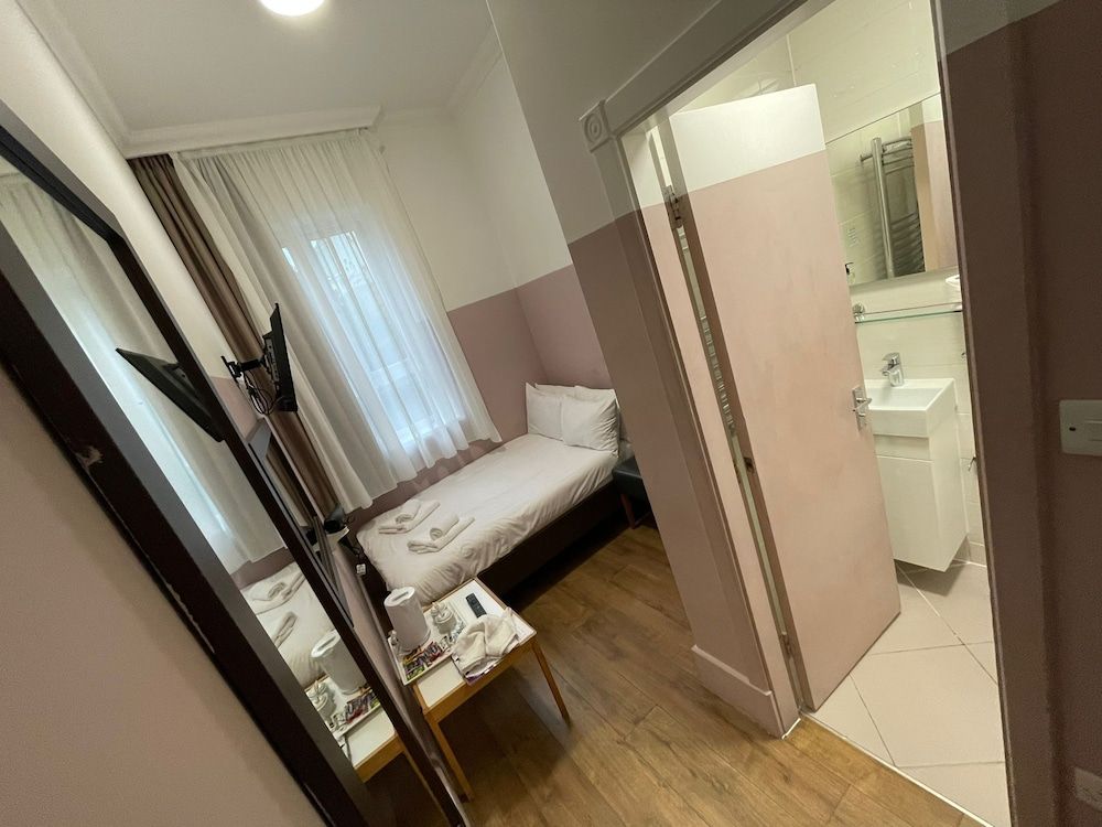 Economy Double Room, Ensuite