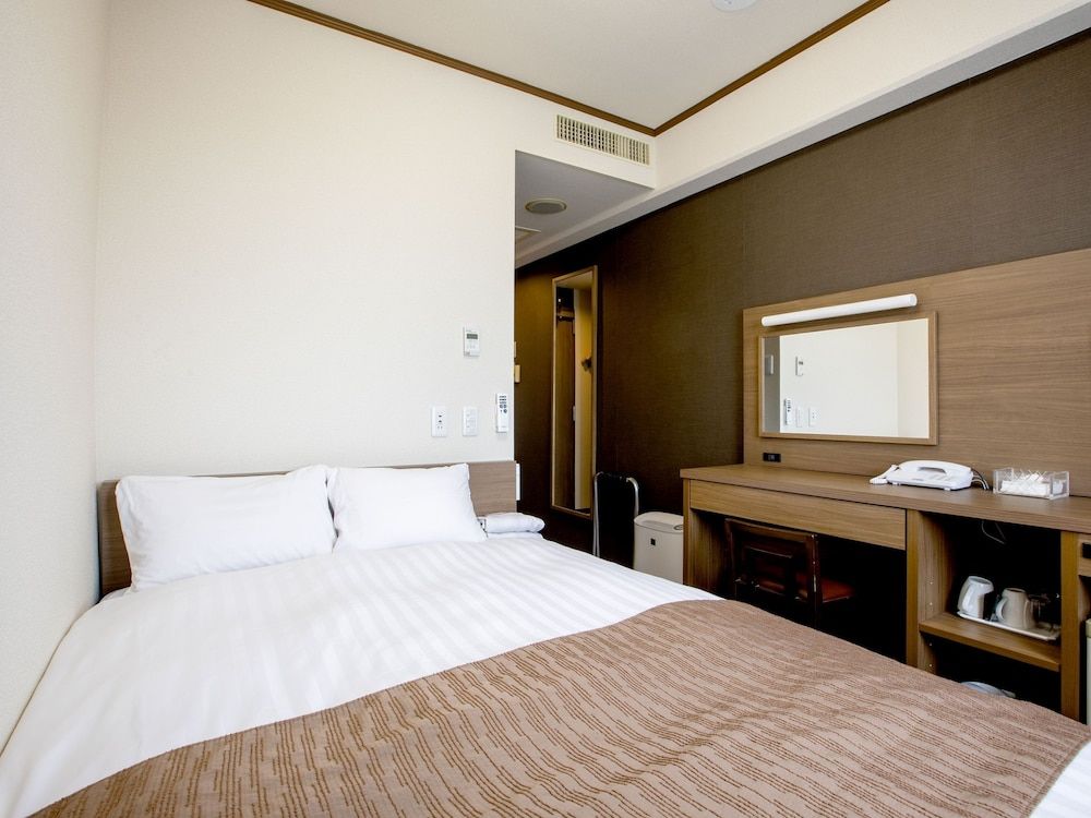 Semi-Double , Non Smoking (12.5 sqm, 140cm Size Bed, for 1-2 People)