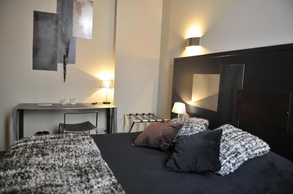 Hotel de Paris Classic Room (Chambre cosy cote Patio)