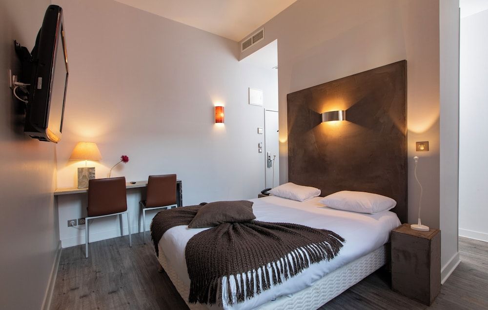 Hotel de Paris Classic Room (Chambre cosy cote Patio) 6