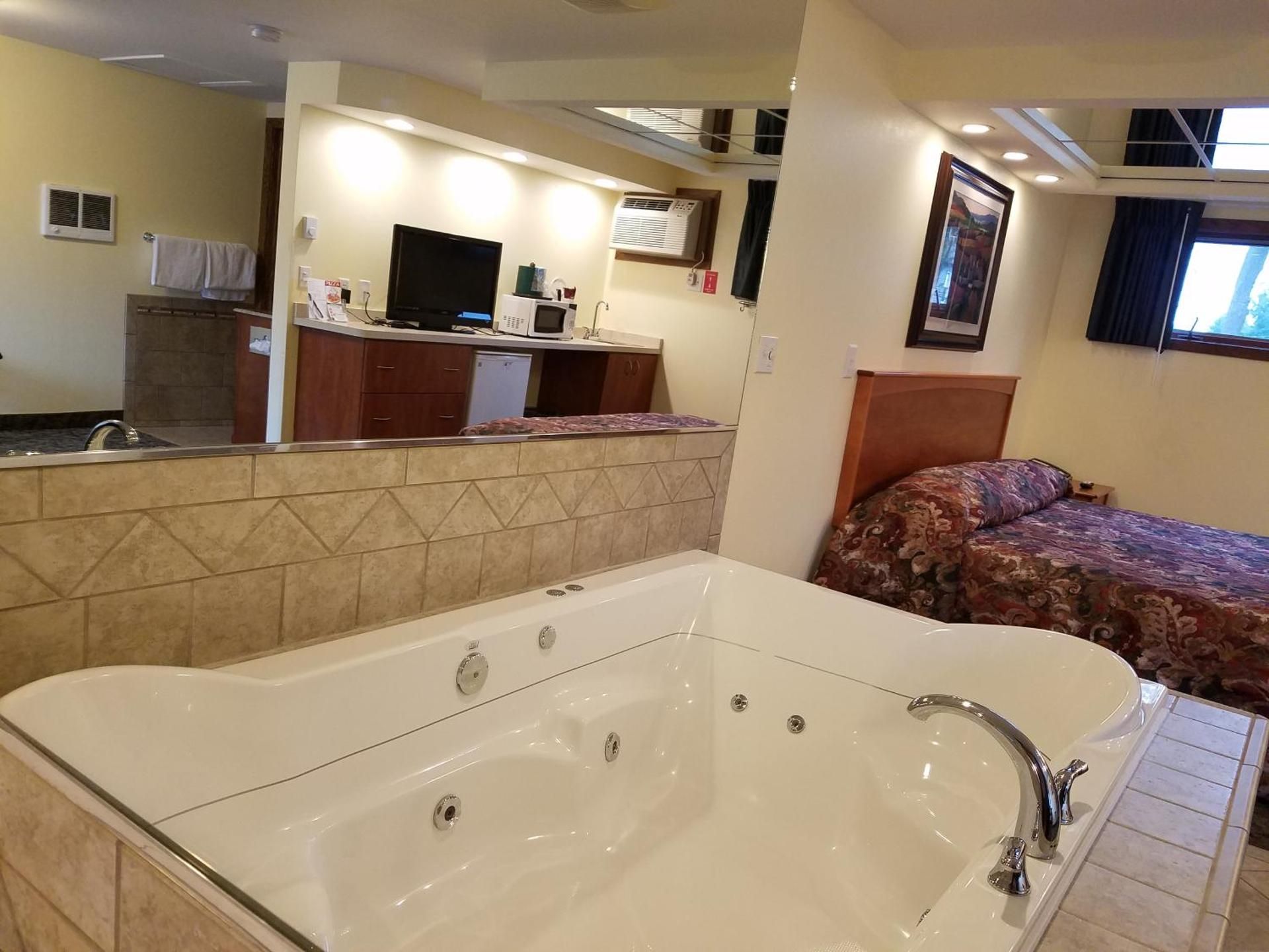 King Room with Spa Bath