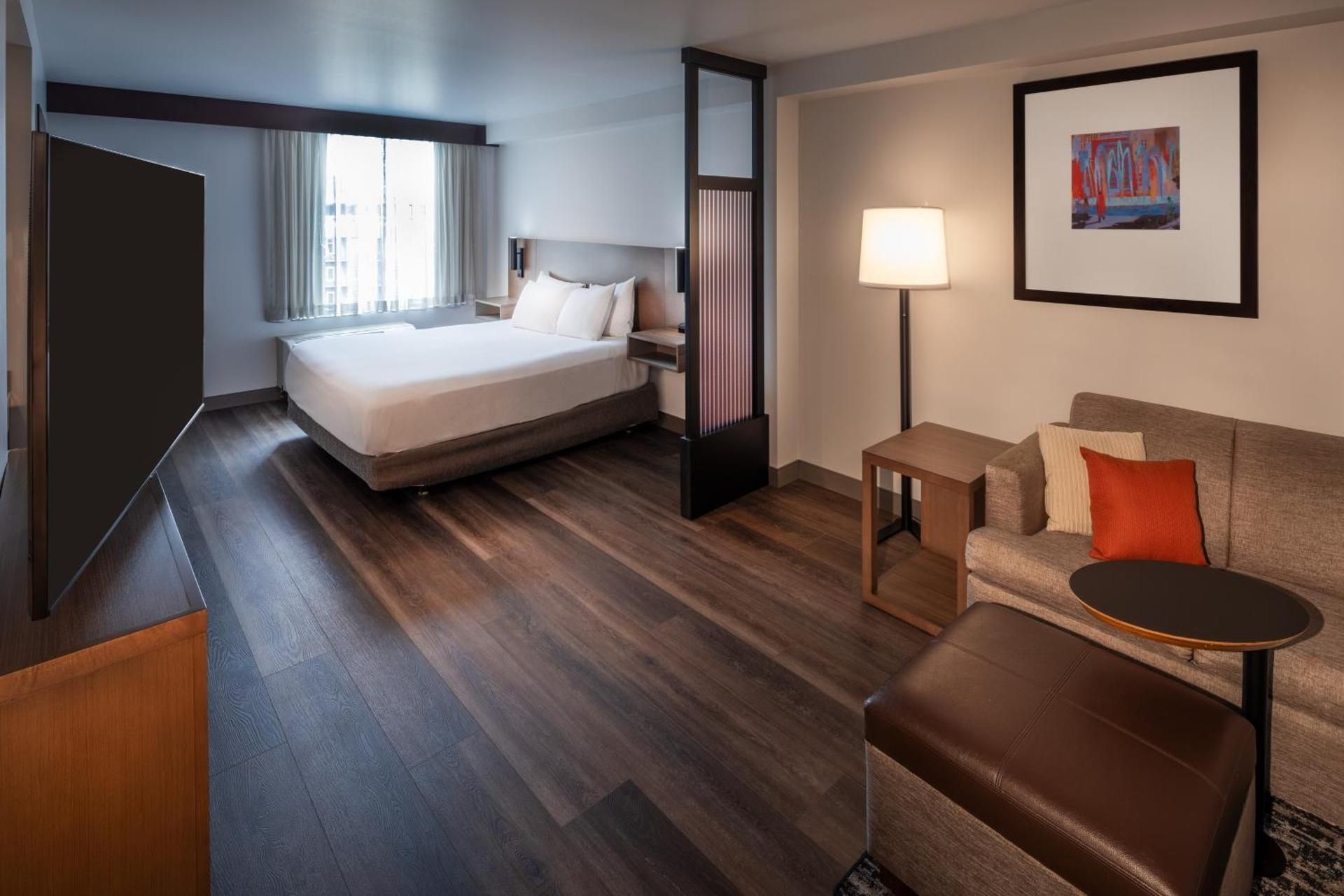 undefined Hyatt Place Seattle Downtown 4