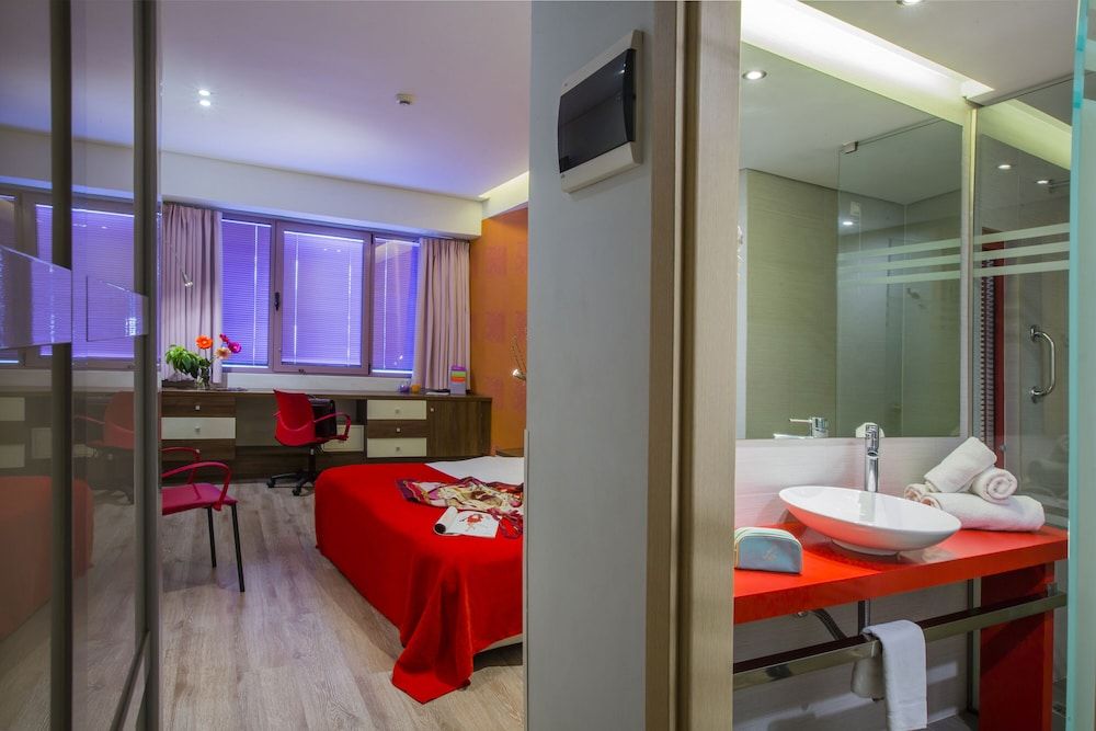 Novus City Hotel Premium Twin Room 7