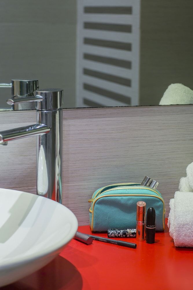 Novus City Hotel Premium Twin Room 8