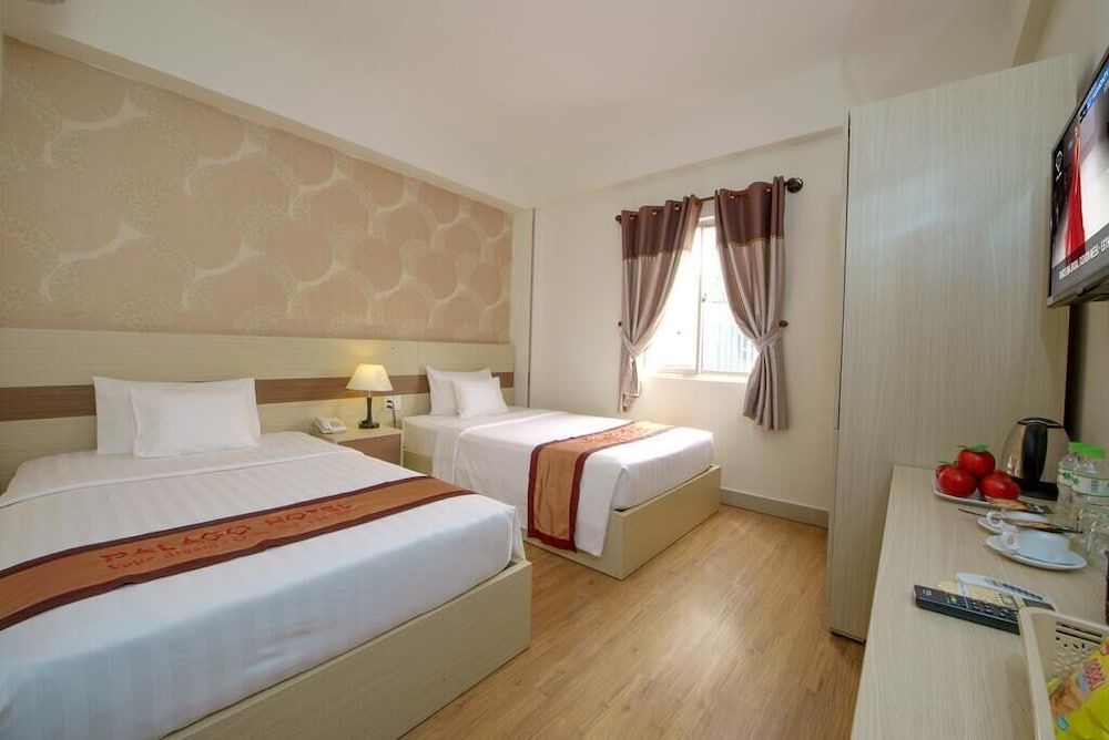 Palago Hotel Deluxe Room, Park View 6