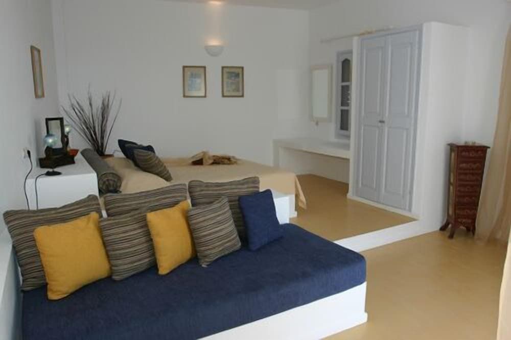 undefined Tzekos Villas 4